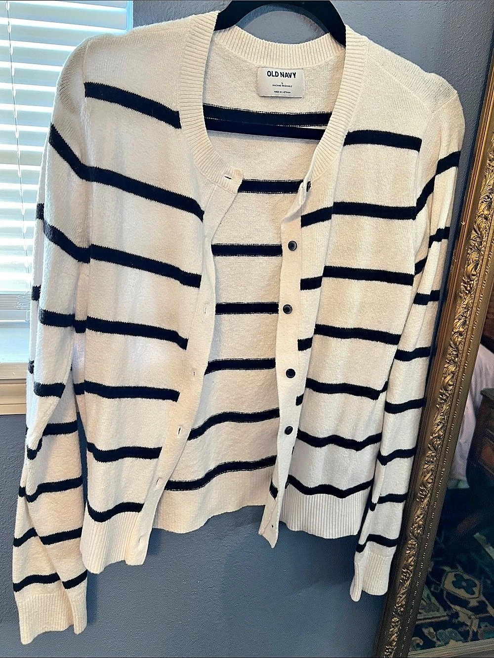 Old Navy Striped Cozy Cropped Cardigan Sweater Cream & Blue Large